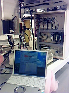 �J������